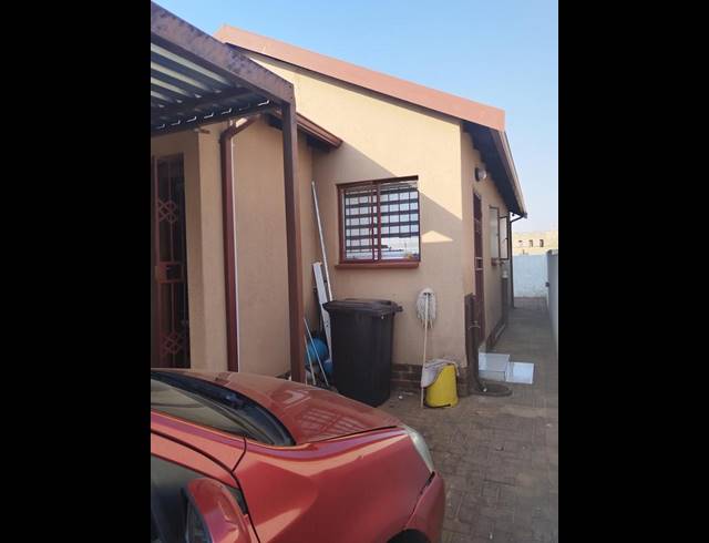 3 BEDROOM HOUSE FOR SALE IN SOSHANGUVE VV